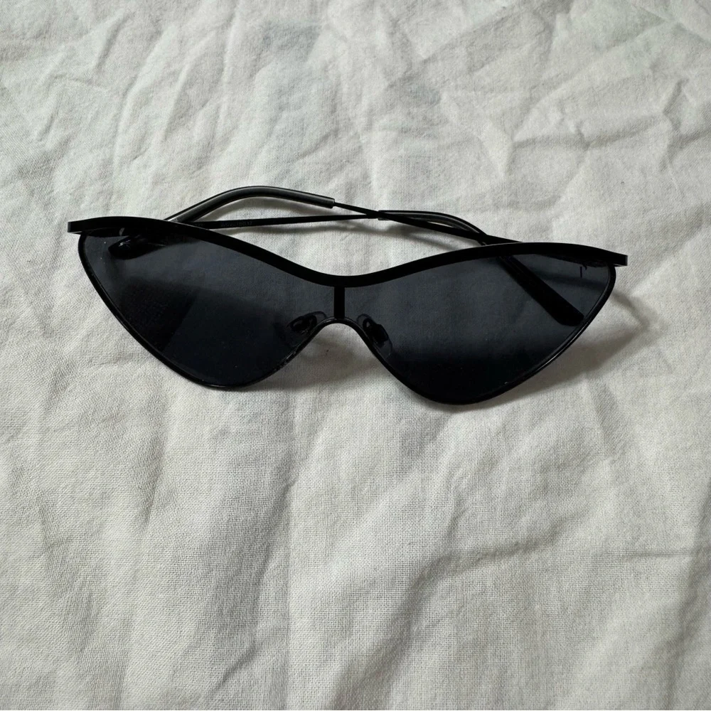 Simply Vera by Vera Wang Black Cat Eye Sunglasses
